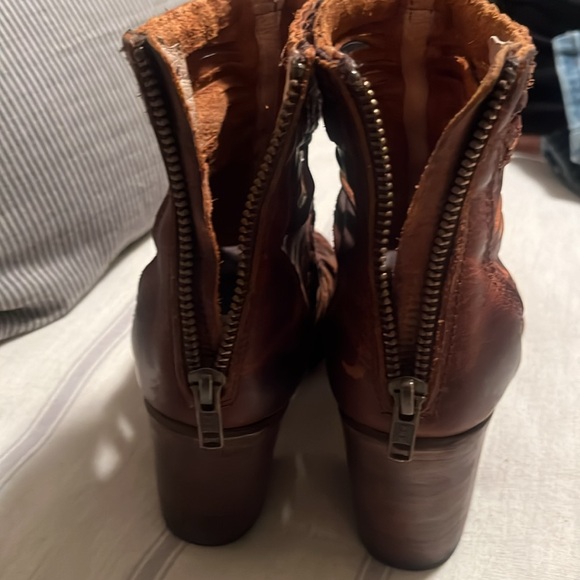 Freebird Bela - Picture 2 of 3